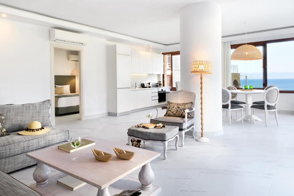 Villa D'Oro - Luxury Villas & Suites - 16