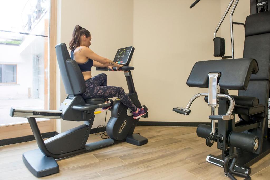 The fitness centre and/or fitness facilities at Hotel Alba
