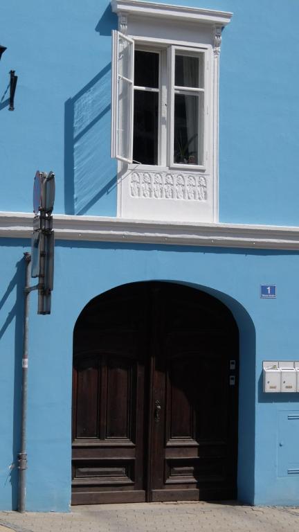 Budova, v ktorej sa apartmán nachádza