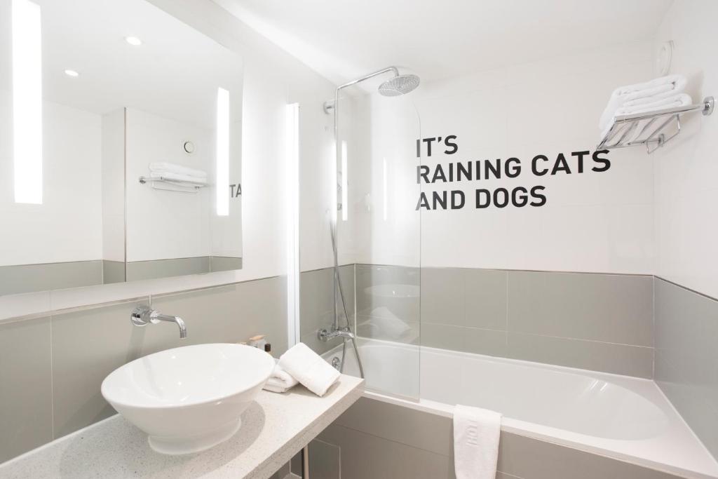 Hôtel Cannes Centre Univers - Resim 18