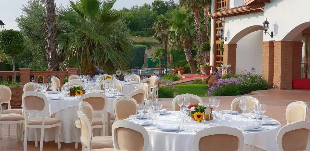 Restaurace v ubytování Agroturizëm Kodra e Kuajve