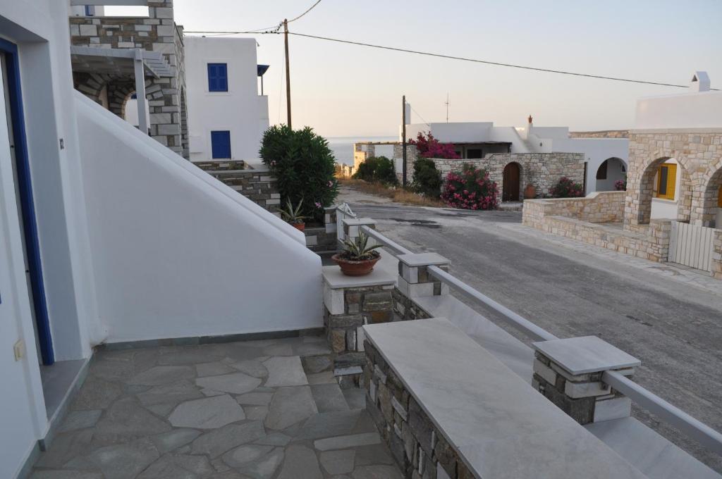 Vanna's Studios - 17