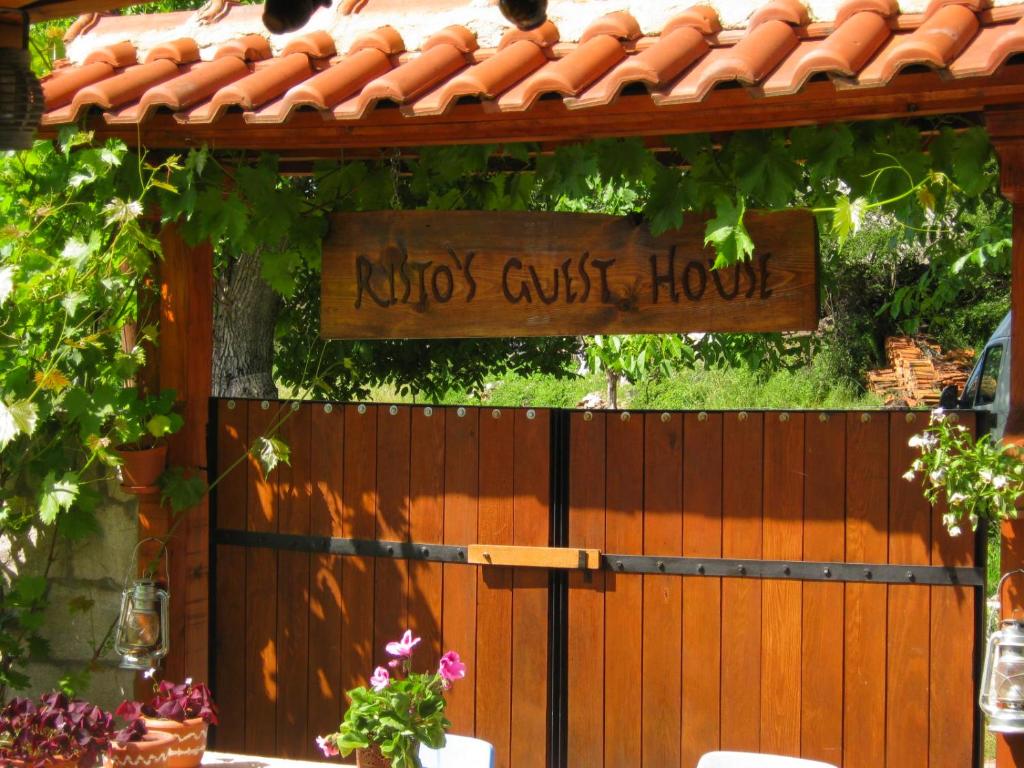 Zahrada ubytování Risto's Guest House