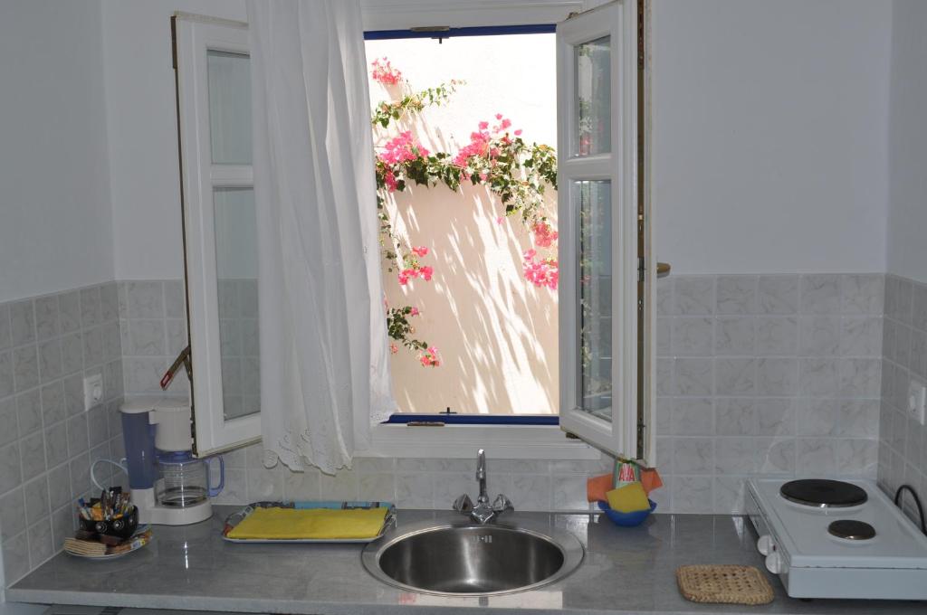 Vanna's Studios - 13