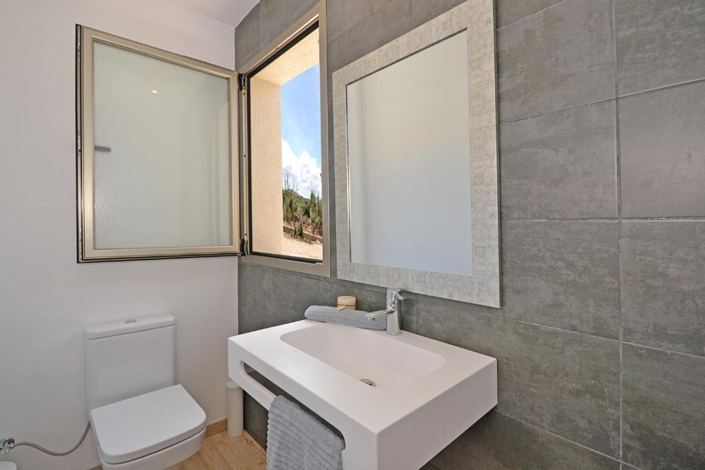 Kúpeľňa v ubytovaní Villa Ses Veyetes