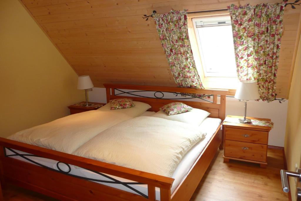 Ferienhof Hübner - Apartamento Con Vistas Al Jardín