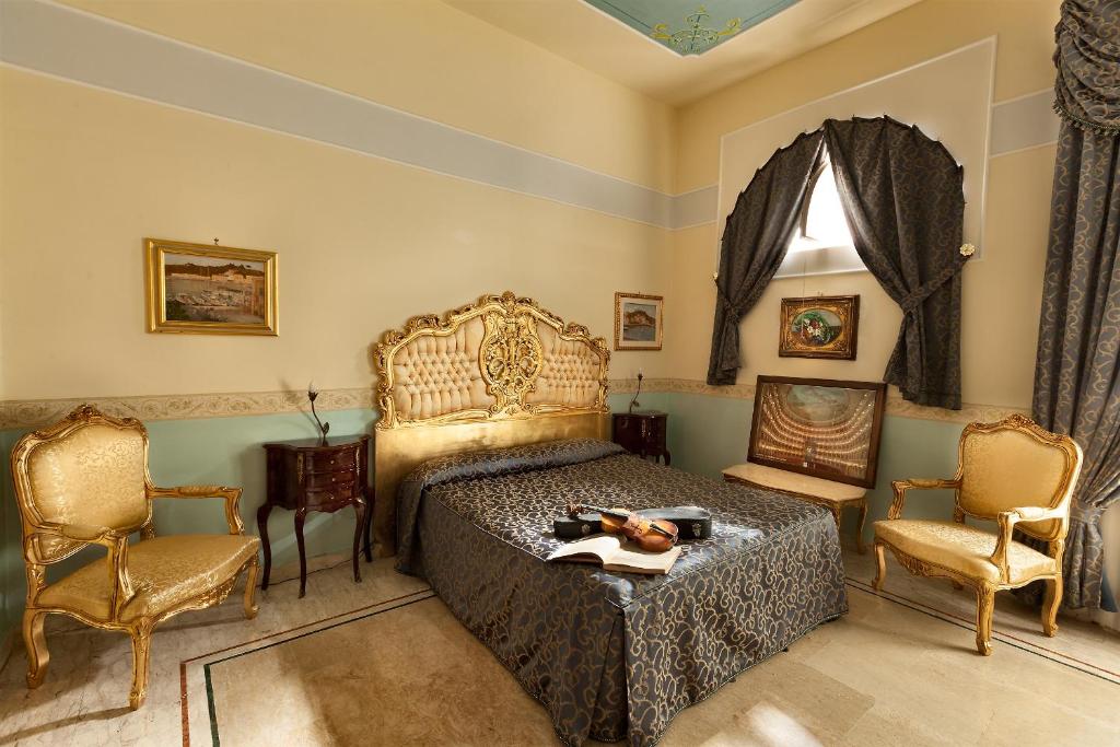 Hotel Art Resort Galleria Umberto - Resim 20