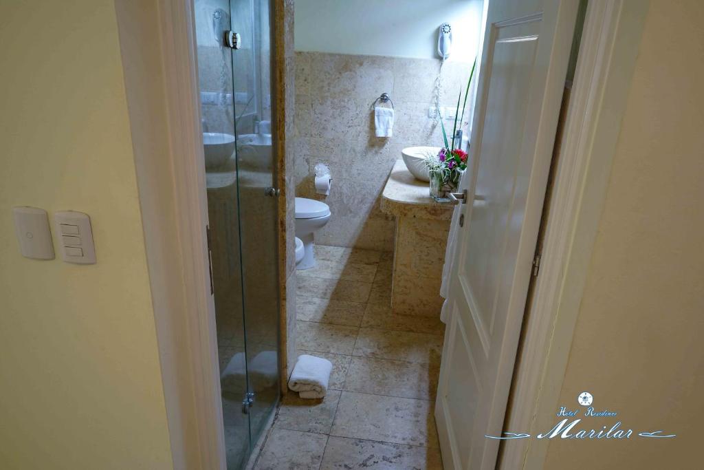 Koupelna v ubytování Hotel Residence Marilar