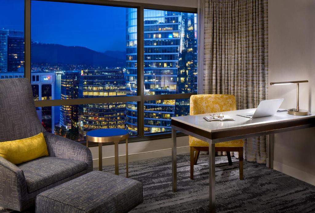 Hyatt Regency Vancouver photo