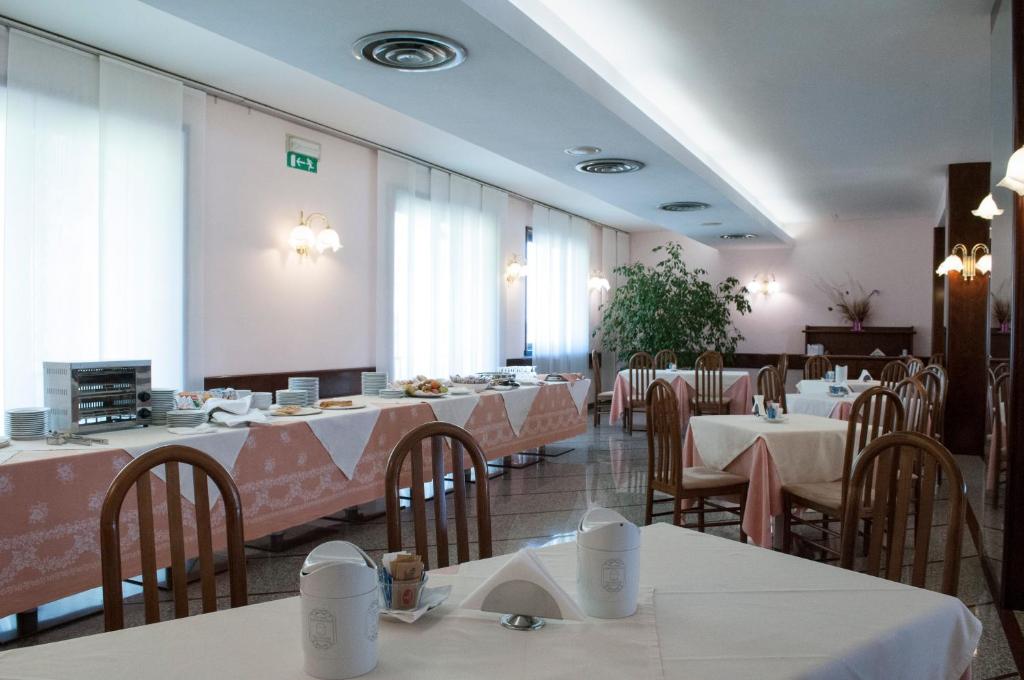 Restaurace v ubytování Le Gronde