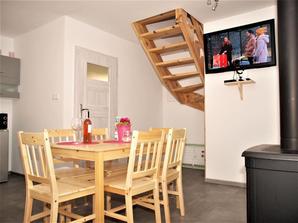 TV a/nebo společenská místnost v ubytování Apartamenty Tęczowa 14 Sarbinowo