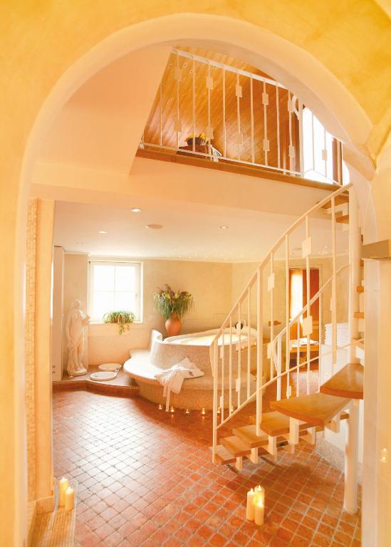 Postel nebo postele na pokoji v ubytování Aktiv Hotel Zur Rose am Brenner
