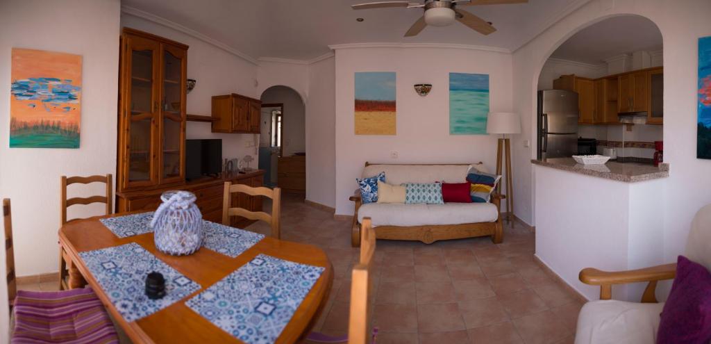 Postel nebo postele na pokoji v ubytování Good Morning Alicante