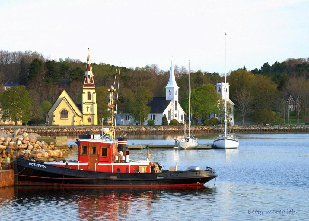 Mahone Bay Beach House