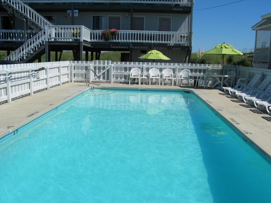 Beach House Inn Suites