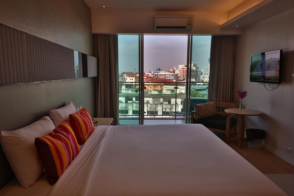 The Sun Xclusive - Deluxe Double Room