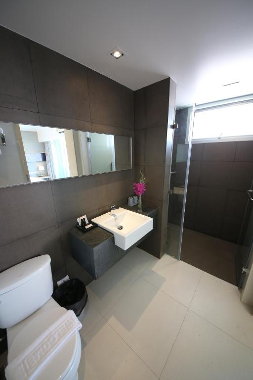 The Sun Xclusive - Resim 18