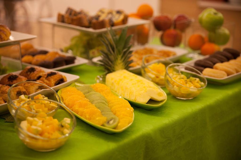 Apartosuites Jardines de Sabatini - Resim 42