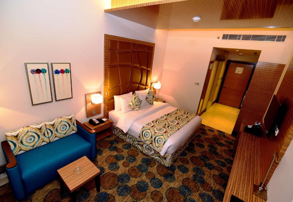 
Standard King Room - Non-Smoking 
