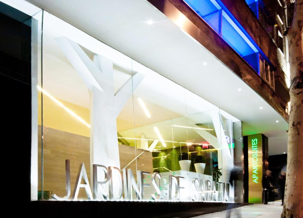 Apartosuites Jardines de Sabatini - Resim 41