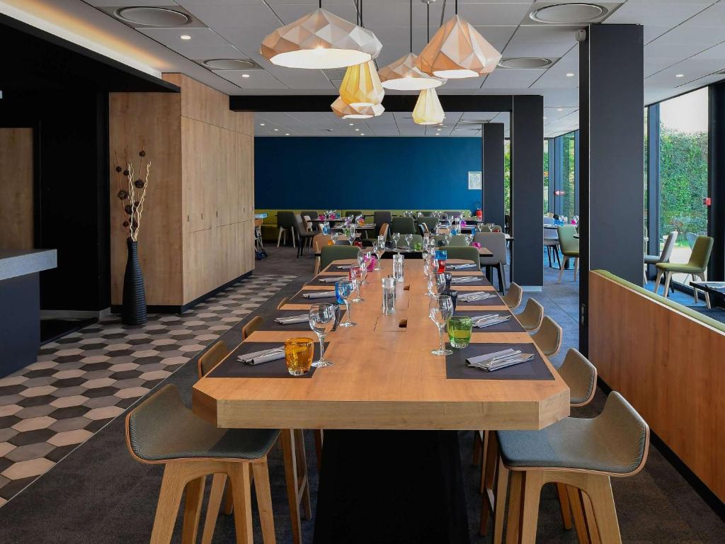 Restaurace v ubytování Novotel Caen Côte de Nacre