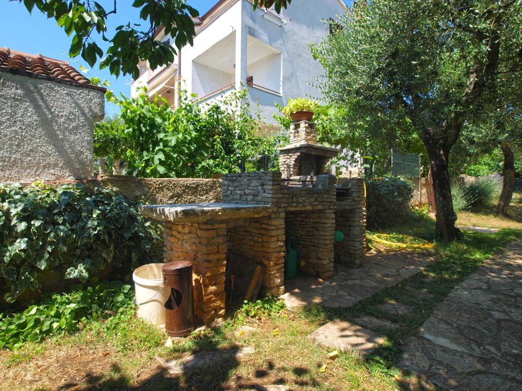 Ogród w obiekcie Apartments Biskupije 940