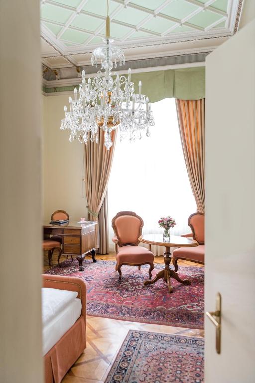 Część wypoczynkowa w obiekcie Hotel Regina