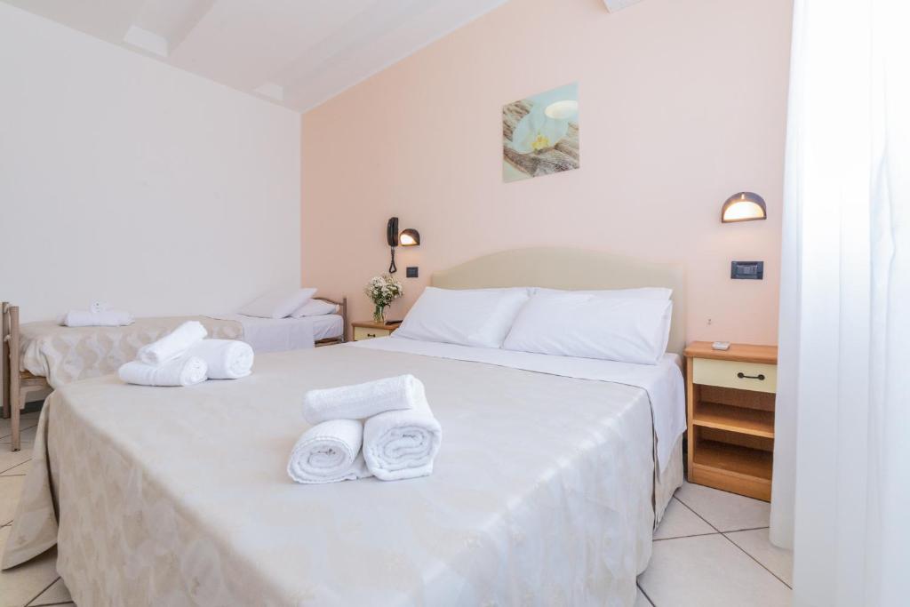 
Triple Room with Balcony
