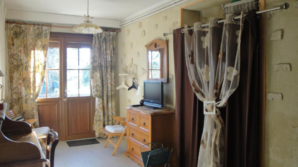 Domaine de Poudos - Double Room With Garden View