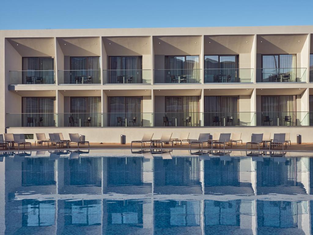 Bazén v ubytování Zante Sun Resort nebo v jeho okolí
