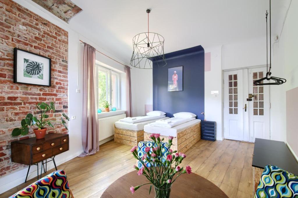 Lull Hostel - 双人或双床间 - 带共用浴室
