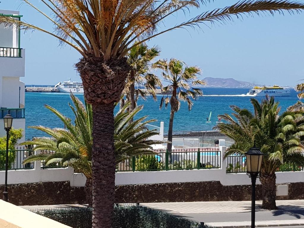 A general sea view or a sea view taken from Az apartmant