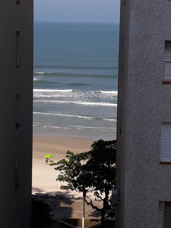  Kitnet Guarujá - Pitangueiras - sem garagem