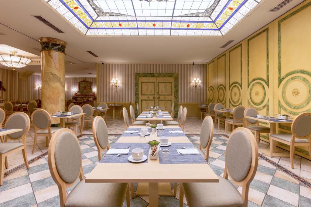 Posezení v ubytování Hotel Exe Reina Isabel