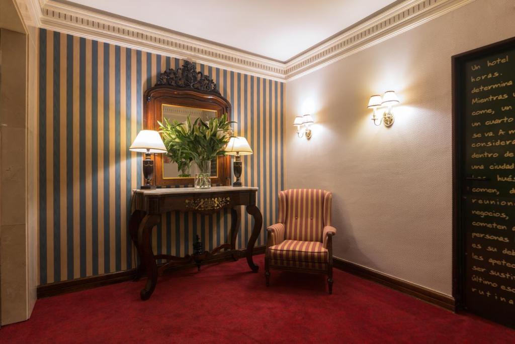 Posezení v ubytování Hotel Exe Reina Isabel