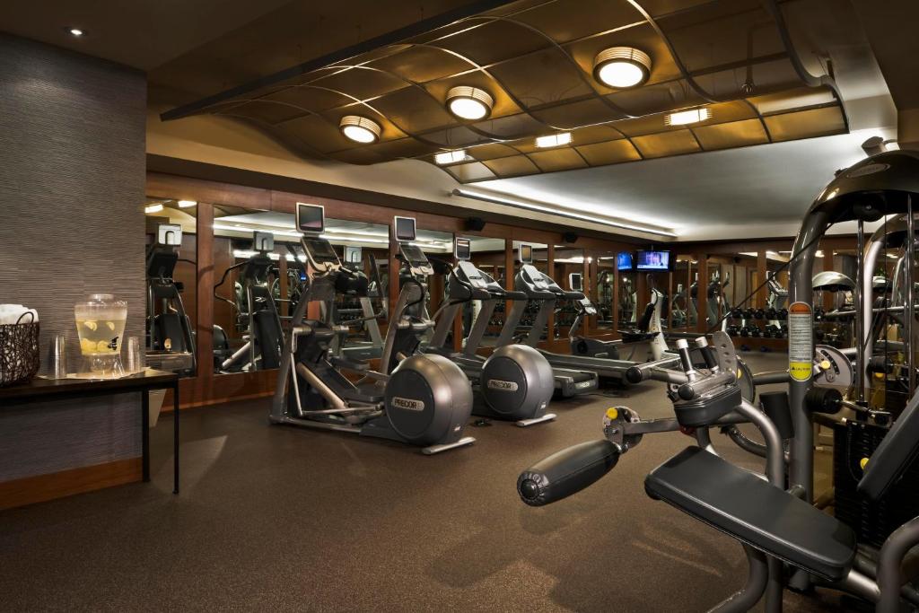 Fitness centrum a/nebo fitness zařízení v ubytování The Heathman Hotel Kirkland