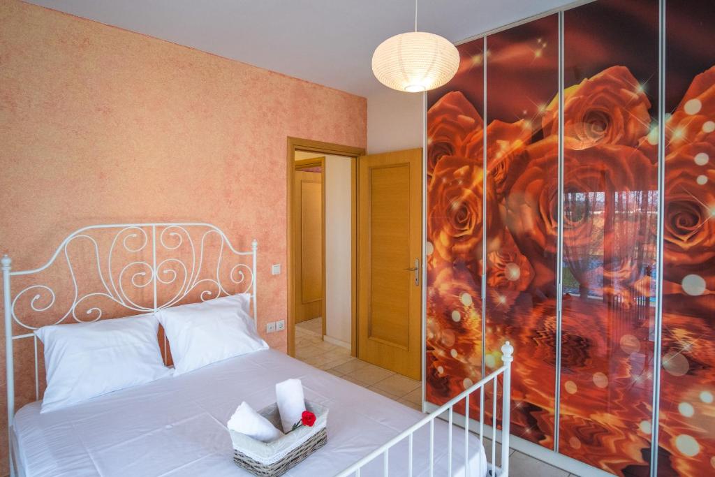 Łóżko lub łóżka w pokoju w obiekcie Ria Villa Preveza