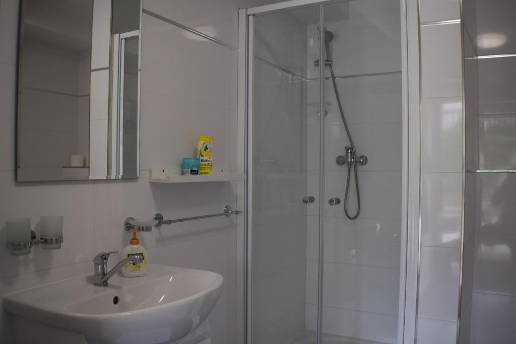 Koupelna v ubytování Apartmány Lípa
