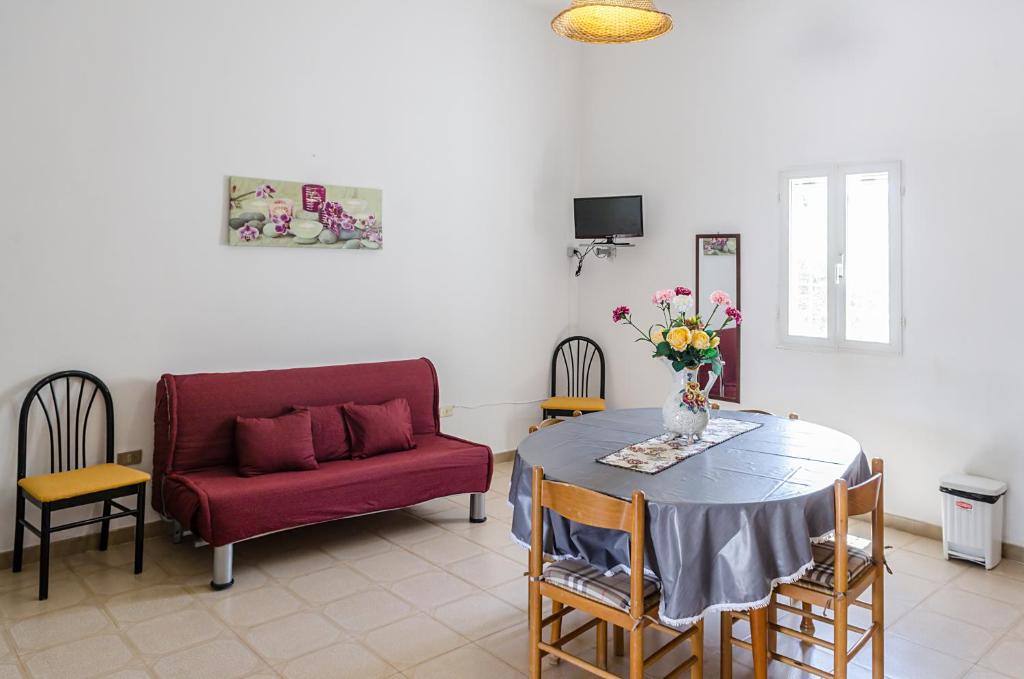 A seating area at Corte Regina