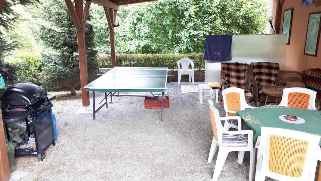 Stolní tenis v ubytování Penzion Hugo nebo okolí