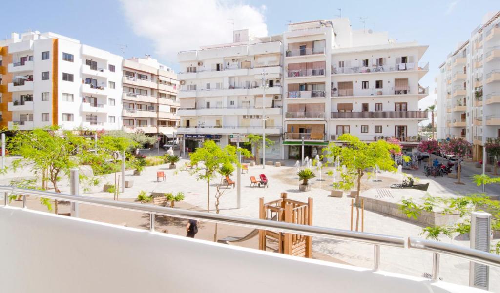 Apartamentos Bon Lloc - Studio (3 Adults)