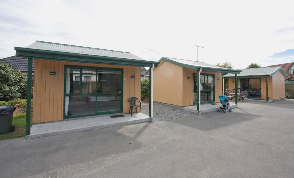 Coronation Park Holiday Park - 标准小屋 - 带共用浴室 - 含床单