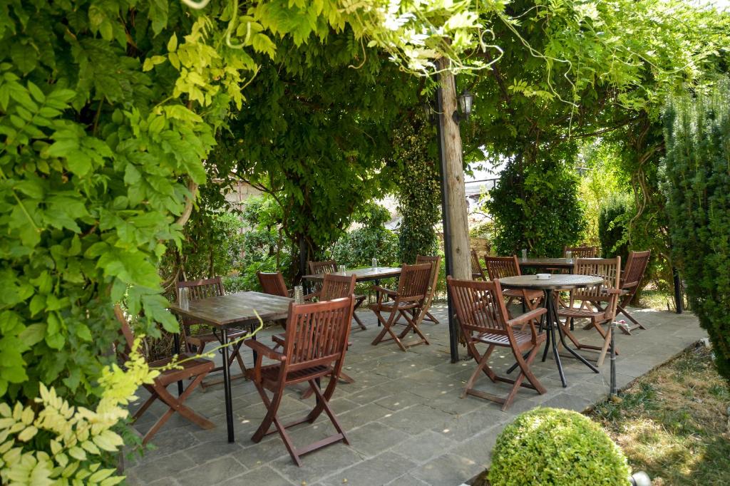 Zahrada ubytování Hotel Kalemi