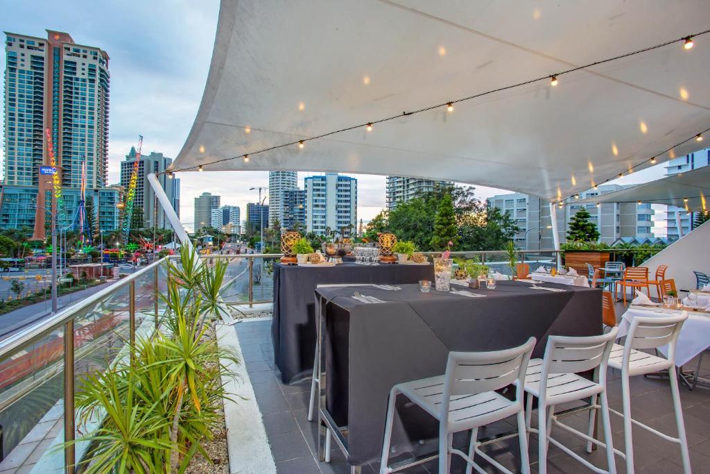 Mantra on View Hotel