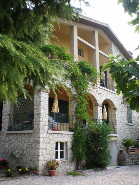 Budova, v ktorej sa apartmánový hotel nachádza
