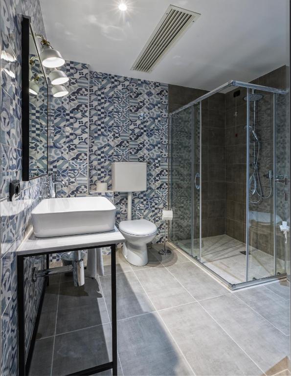 Koupelna v ubytování Hotel Napoleon Susa