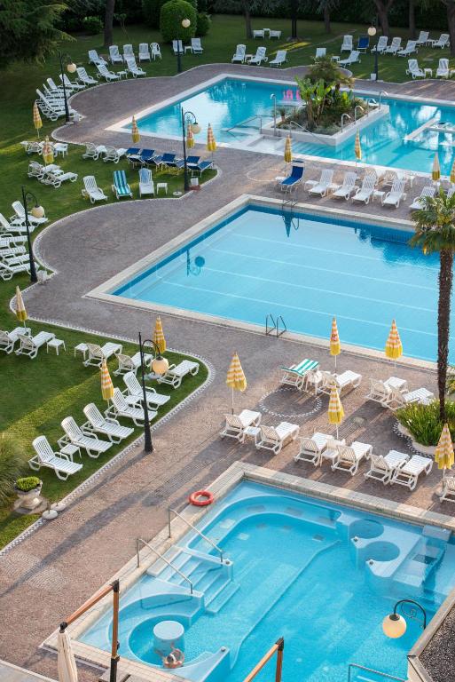 Bazén v ubytování Hotel Apollo Terme nebo v jeho okolí