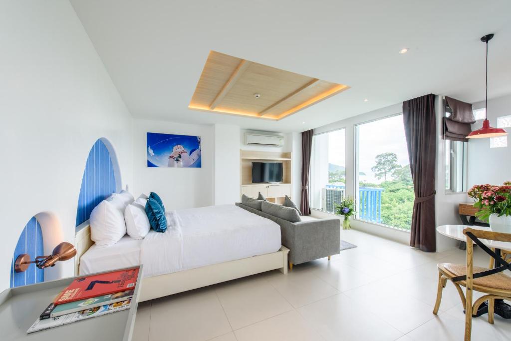 Costa Village Bangsaray - Deluxe Ocean View Jacuzzi