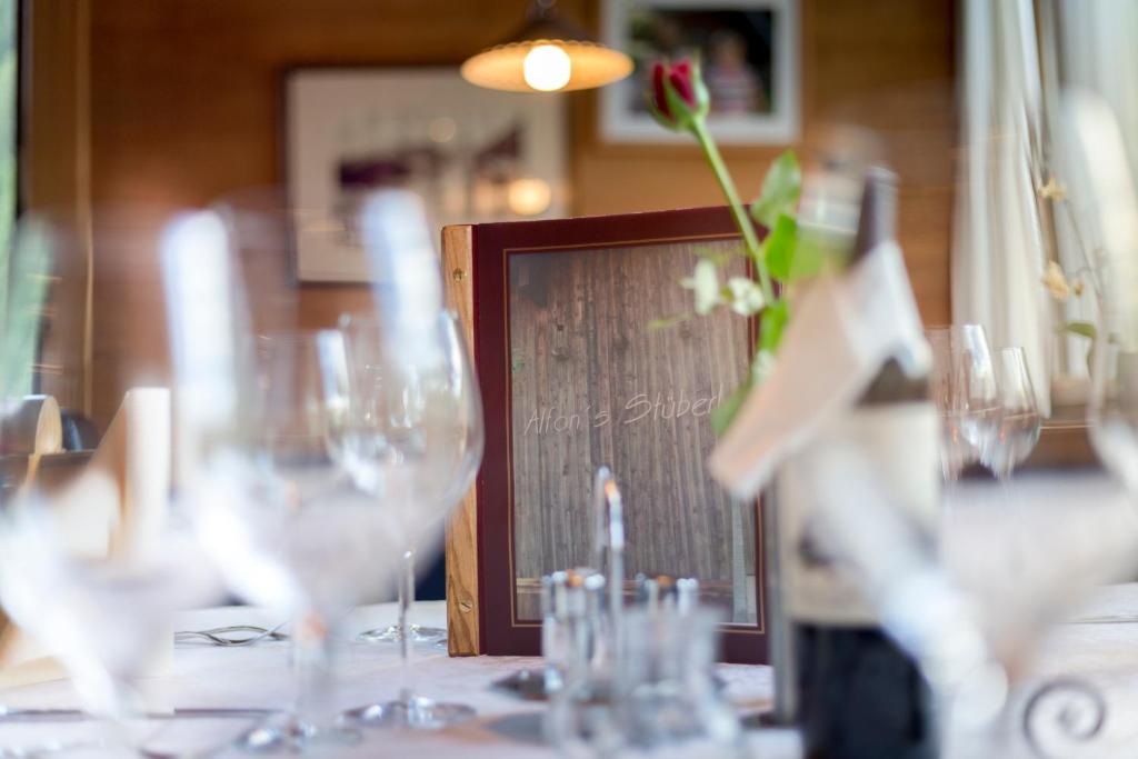 Nápoje v ubytování Alfonsstüberl - Ferienwohnungen & Restaurant