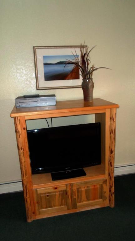 TV a/nebo společenská místnost v ubytování The Lodge at Lake Tahoe
